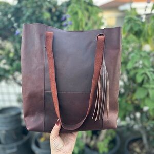 Chic Dark Brown Leather Tote Bag